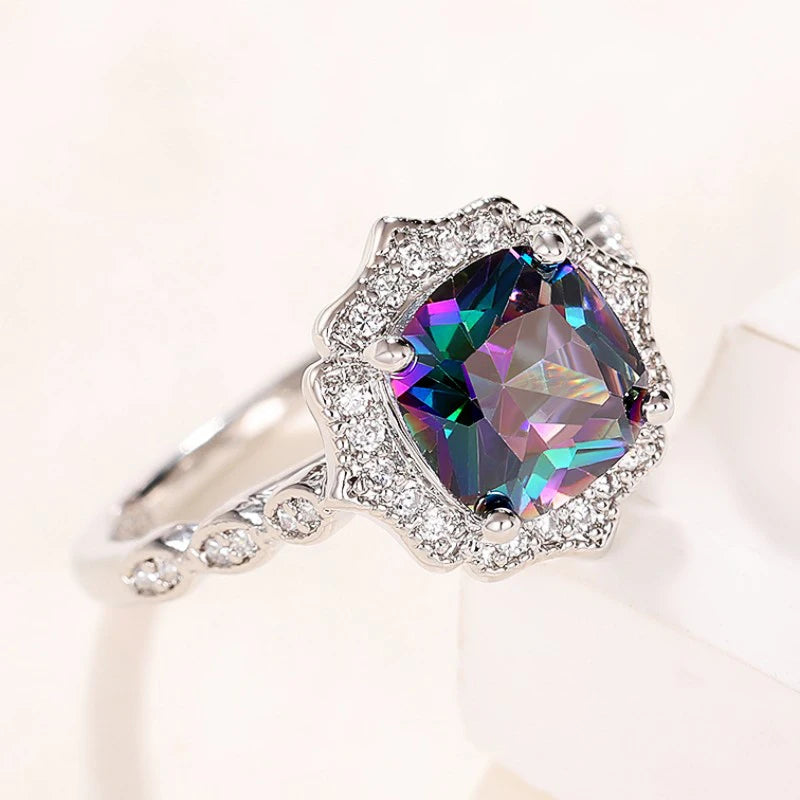 Huitan Exquisite Flower Shape Ring Woman with Multi-colored Cubic Zirconia Unique Bride Wedding Party Finger-ring Trendy Jewelry